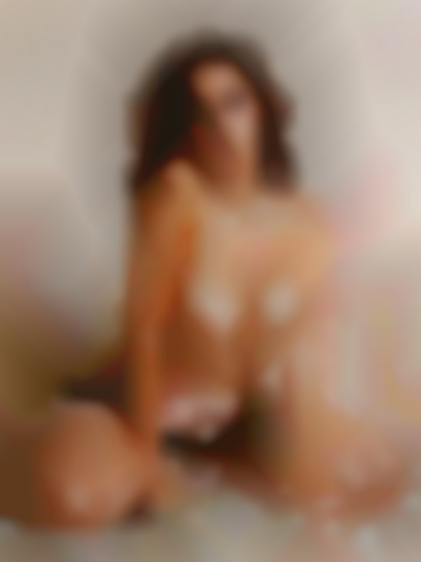 Hot women put odd big things in swap vag in Chicago.